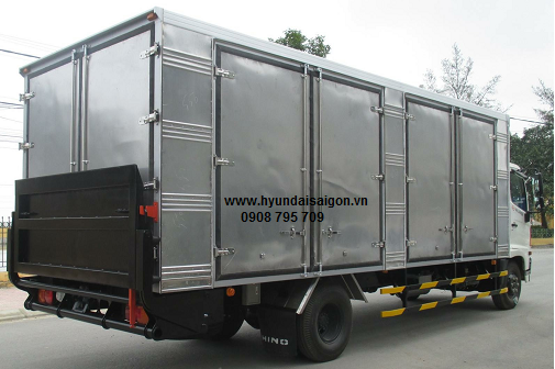 Xe tải Hino FG 8 tấn thùng kín bững nâng
